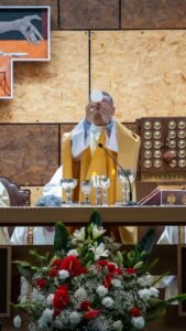 Eucaristia com D. Américo Aguiar no Santuário de Cristo Rei